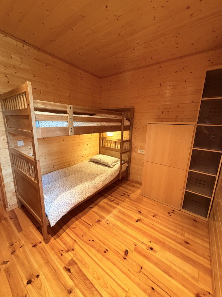 Chambre enfants avec lits superposés – chalet à Puyvalador près de Formiguères